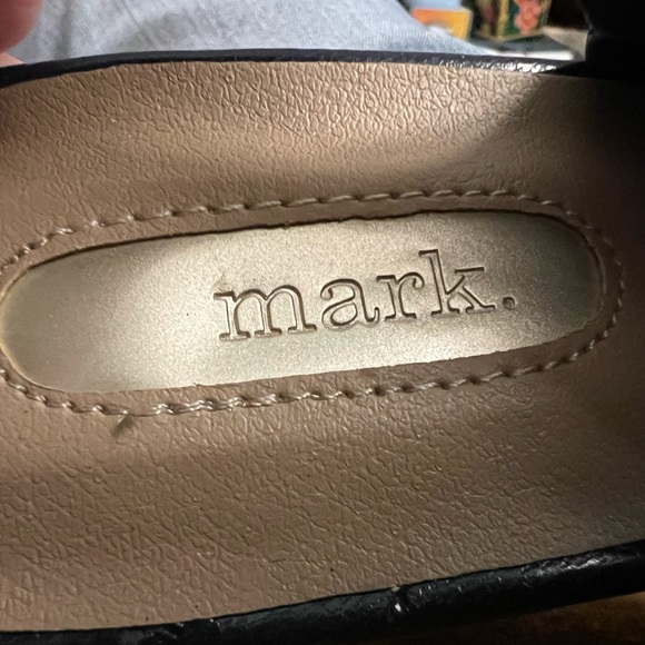 Green and Black with striking  mirrored gold heels. New Size 8 - Picture 3 of 9